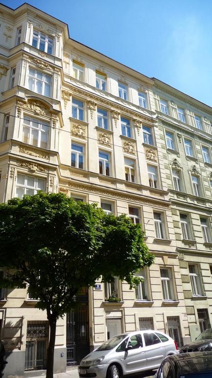 Streetview Wien - Premium Apartment Beim Belvedere Luaran gambar
